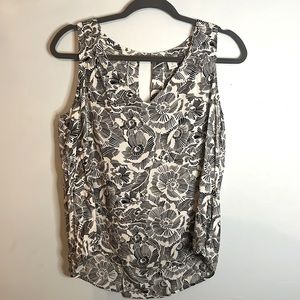 Pretty Floral Black and White Tank size Large Old Navy